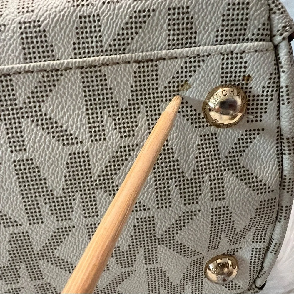 Michael Kors large Harper East West Signature Tote Handbag - LIKE NEW! - Picture 9 of 16